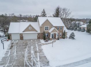 434 N Pine Grove Ln, Hortonville, WI 54944