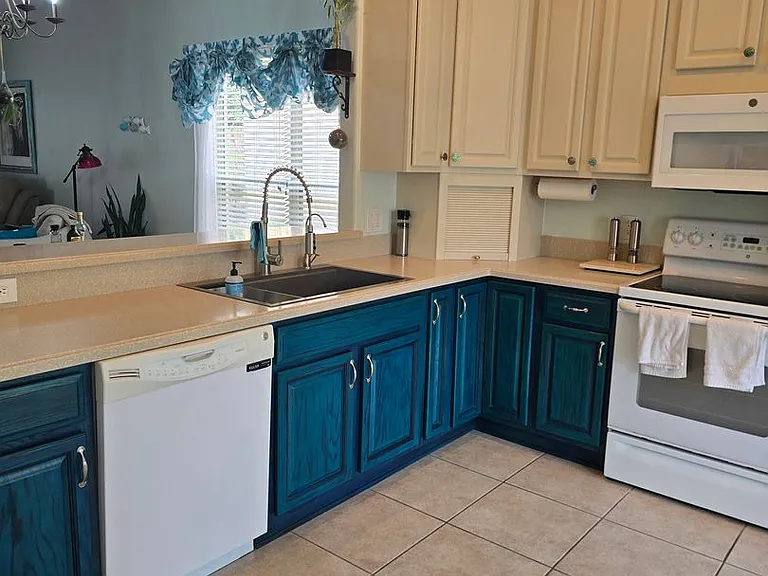 1148 W Diamond Shore Loop — Photo 10