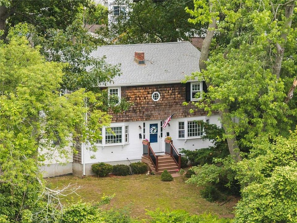 1st image of 145-147 Oak Crest Dr E