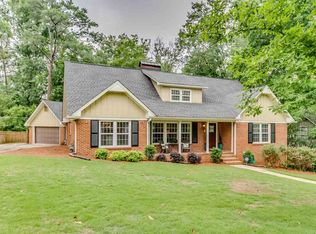 1811 Seneca Rd, Vestavia Hills, AL 35216