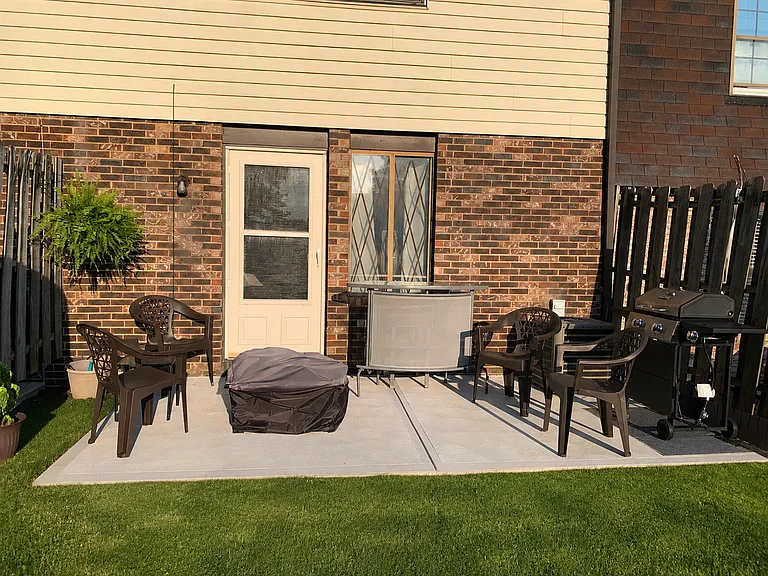 5031 Harvest Ln — Photo 2