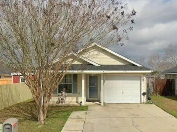 2332 Bur Oak Dr, Cantonment, FL 32533