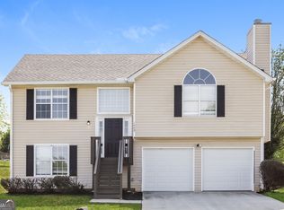 1049 Misty Meadows Ln, Hampton, GA 30228
