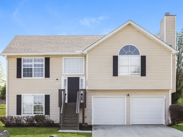 1049 Misty Meadows Ln, Hampton, GA 30228