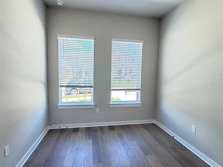 745 Beaverton Dr — Photo 21
