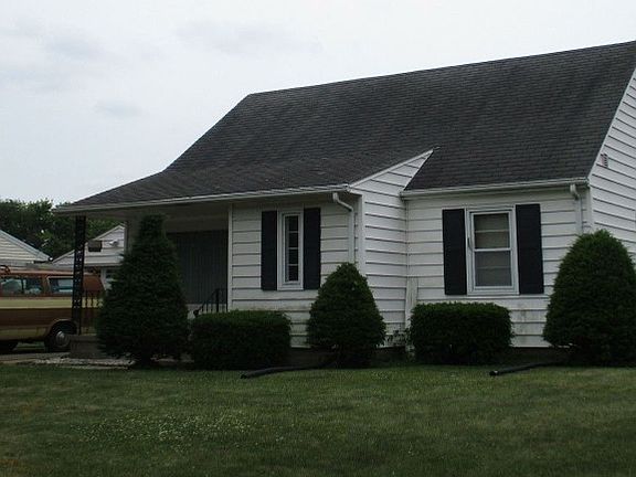 2nd image of 208 Jahnke Ave