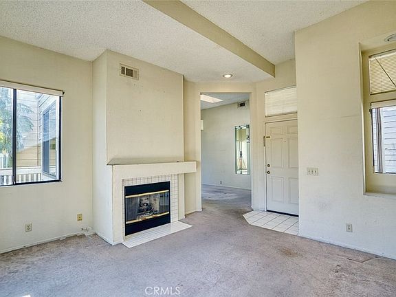 4th image of 4900 N Grand Ave APT 212