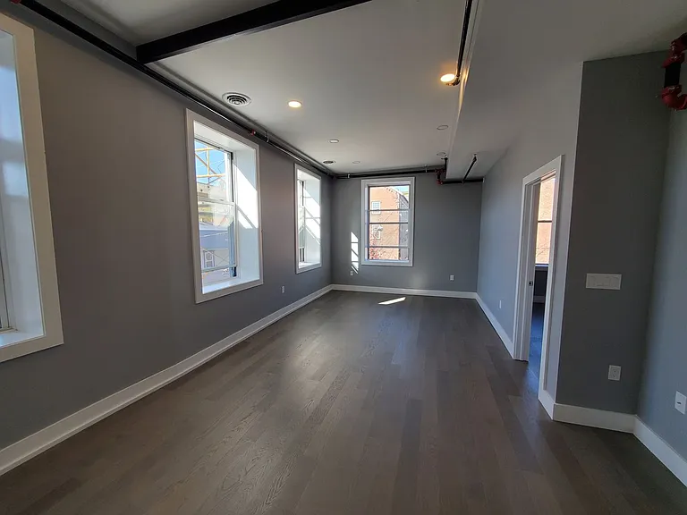 122 Remsen St — Photo 24
