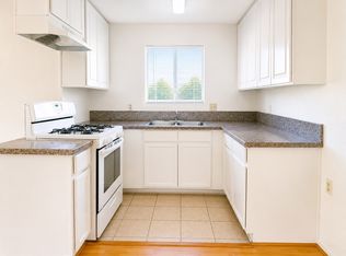 1305 E Carlton Dr #7, Glendale, CA 91205