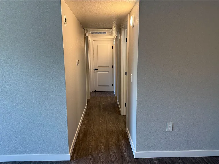The 3900 Apartments — Photo 47