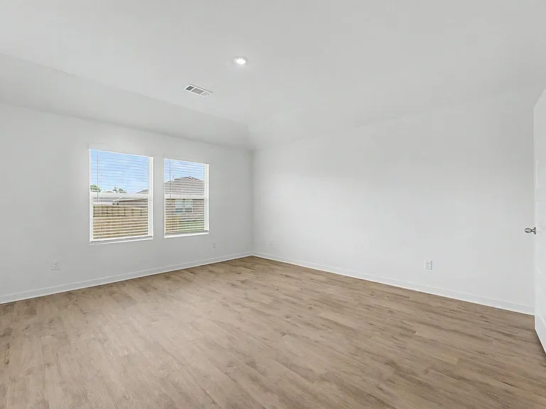 3070 Rosalee Ln — Photo 10