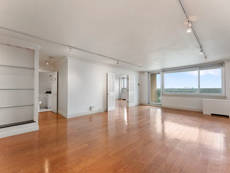 3883 Turtle Creek Blvd #1217 — Photo 5
