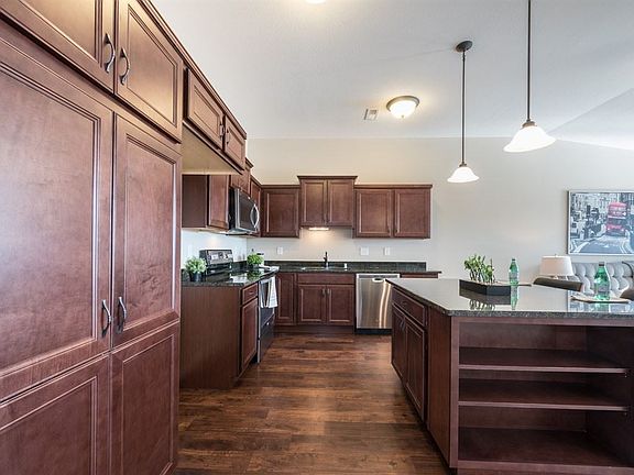 http photos listhub net NKARKY 460851 1 lm 20170327T171723