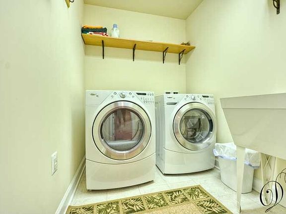 5th image of 4064 Clovet Dr #21