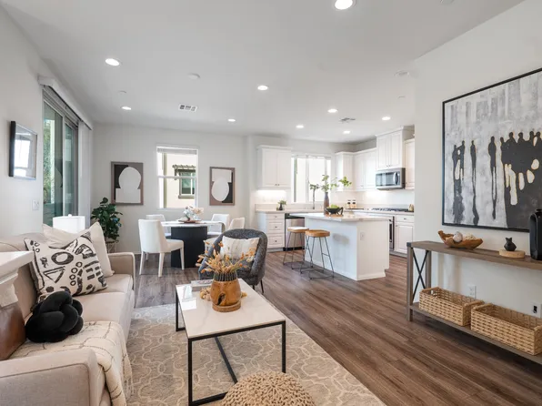 2325 Verano Way, Vista, CA 92081