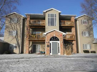 2875 Triple Crown Ln UNIT 12, Iowa City, IA 52240