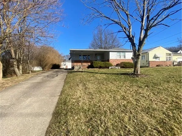 100 Notre Dame Dr, Campbell, OH 44405