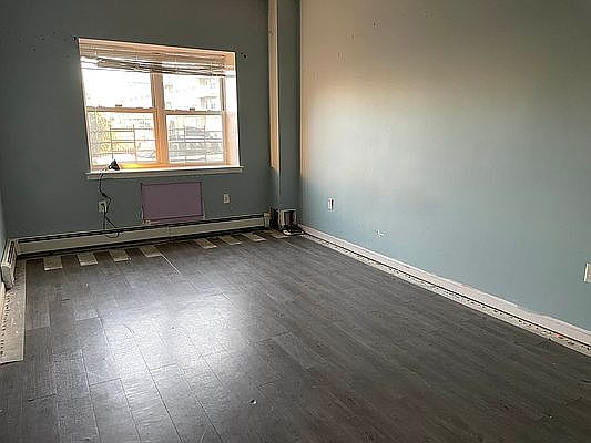3rd image of 221 Beach 80 St #1B