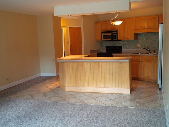 2nd image of 211 E Ohio St APT 1615