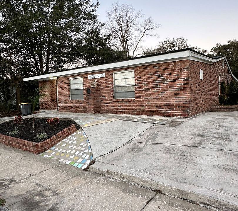1st image of 4213 Etta St