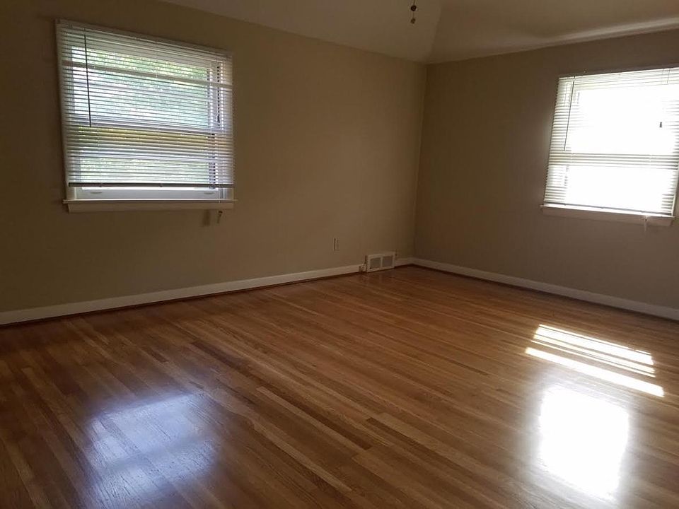 2nd image of 851 Atlantic Ave