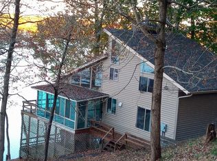 634 Stirling Rd, Camden, TN 38320