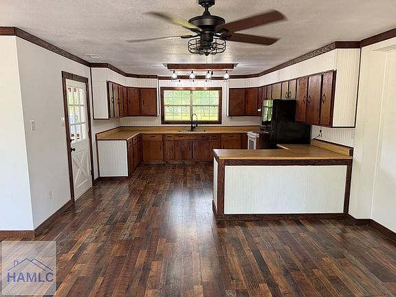 4th image of 482 Oberry Ln NW