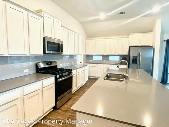 4th image of 225 Magdalene Way