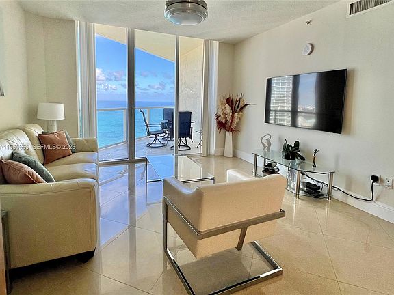 4th image of 16699 Collins Ave APT 4204