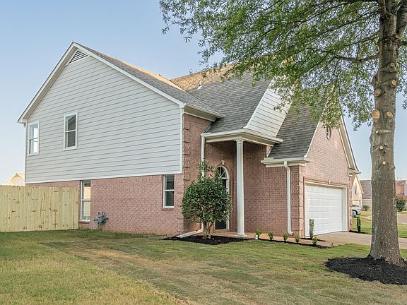 3rd image of 7902 Pinefrost Ln