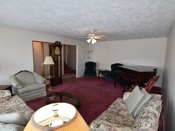 2nd image of 755 Grace Ave