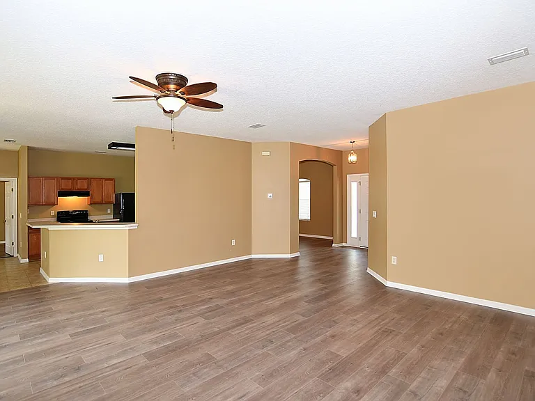 48 Pickering Dr — Photo 8