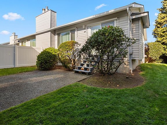 3rd image of 2989 Trafalgar St #48