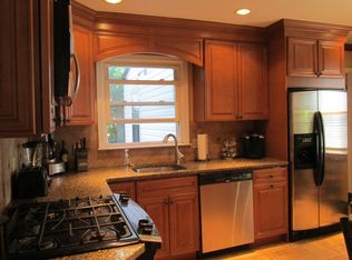 20 Scheiber Ter, Cedar Grove, NJ 07009