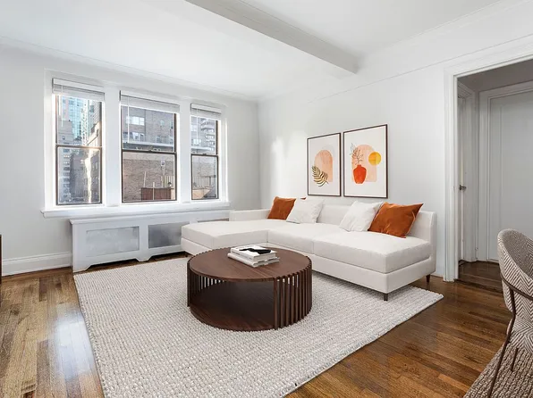 865 United Nations Plz APT 9D, New York, NY 10017