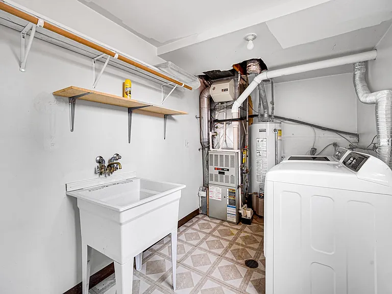 541 S Warrington Rd — Photo 19