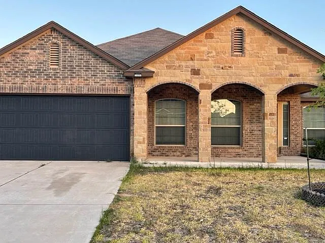 3 bed, 1820 sqft, $1,850 — Photo 2