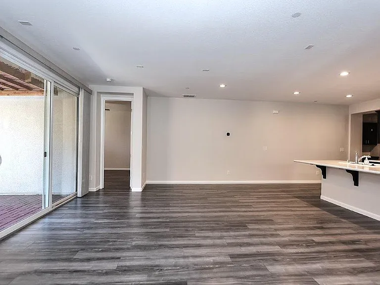 9049 Hourglass Cir — Photo 29
