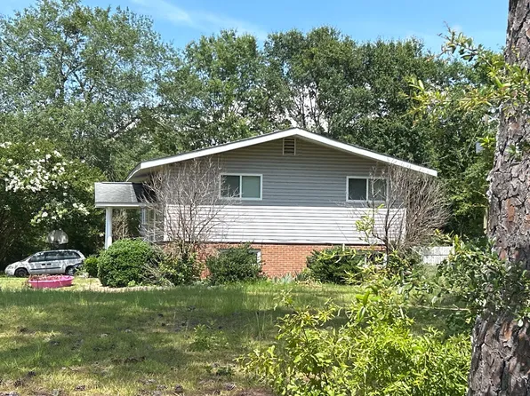 370 Circle Dr, Batesburg, SC 29006