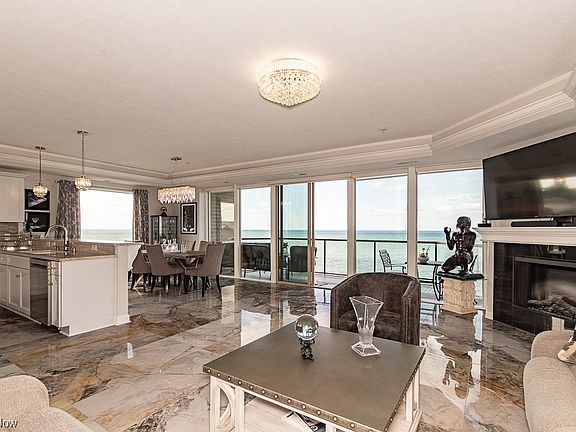 4th image of 9521 Larimar Dr