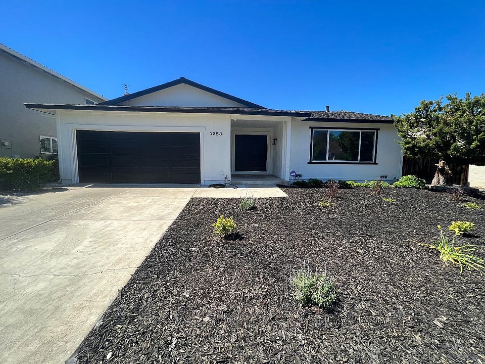 1st image of 1253 Ironbridge Way #1253