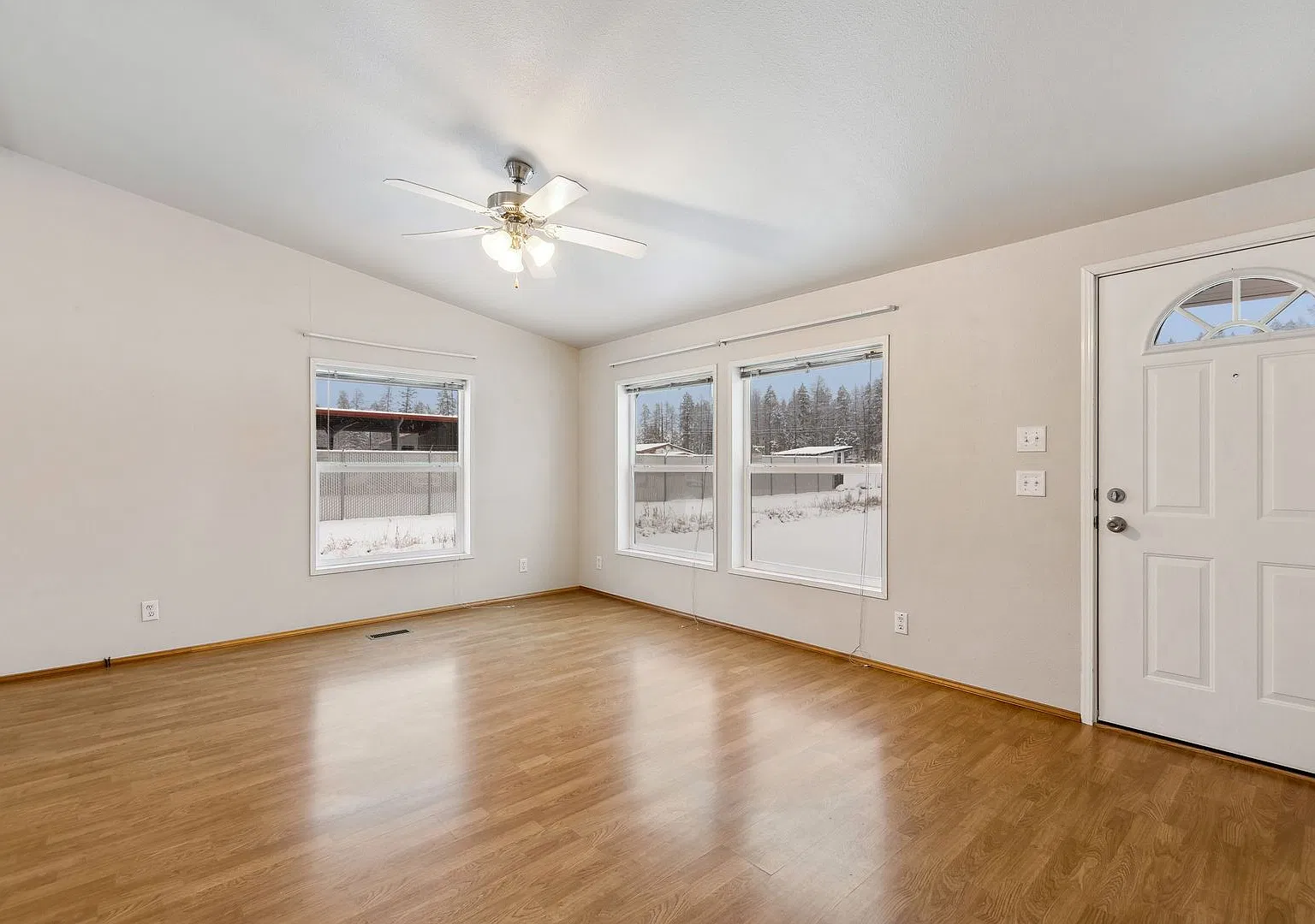 Great 2 bedroom, 2 bath, long term rental home — Photo 4