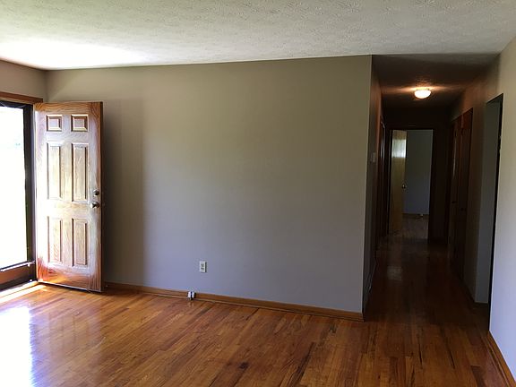 3rd image of 2901 Alda Pkwy