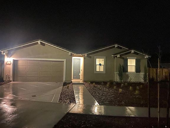 Curate your lifestyle in this exceptional rental home _ where elegance meets functionality, and every detail reflects the epitome of modern living. Act fast; your dream home awaits!