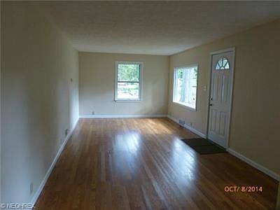 3rd image of 2475 Hillstock Ave