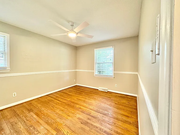 5303 Ainsworth Dr — Photo 11