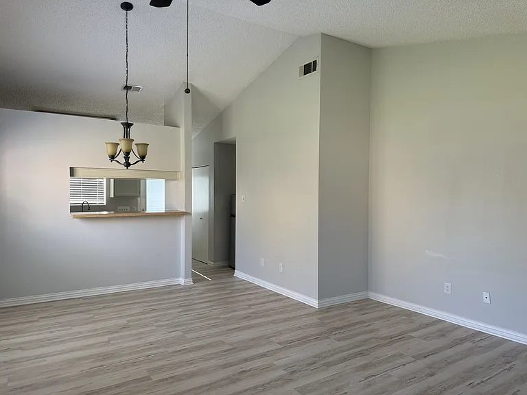 2400 Jupiter Rd #J1 — Photo 7