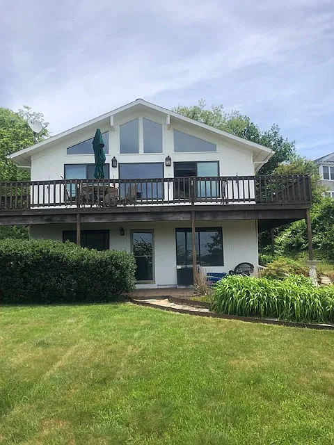 3 bed, 1836 sqft, $2,700 — Photo 1