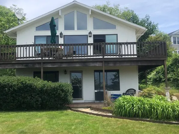 56 Francis Ln, Little Compton, RI 02837
