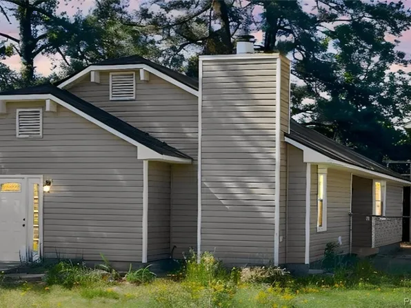 1945 Wordsworth Dr, Fayetteville, NC 28304